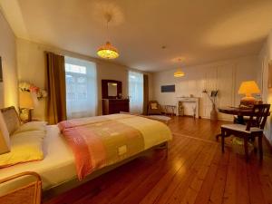 1912 - Wooden Room apartment - old town