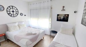 Hotels Hotel La Croisette & Restaurant Bistrot Gantier en centre ville : photos des chambres