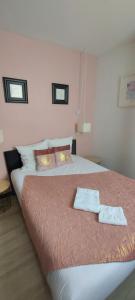 Hotels Hotel La Croisette & Restaurant Bistrot Gantier en centre ville : photos des chambres