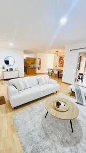 Luxury Modern Home - Summerstrand