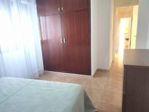 Charming & Spacious Apartment in Historic Centre & short walk to Beach