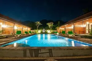 库布库环保潜水瑜伽旅馆 - 罗威那