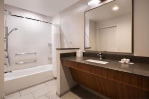 Fairfield Inn & Suites by Marriott Cleveland Tiedeman Road