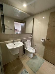 Spacious Luxury Condo w kitchen beside Hilton Clark D’Heights