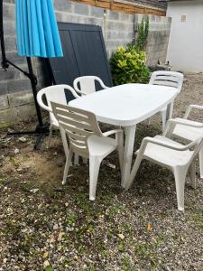 DUPLEX REFAIT NEUF à MONCHAUX SORENG