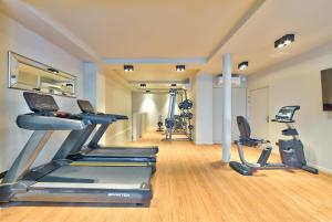 25 - Fun Duplex in Montorgueil