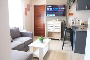 Boutique City Hideaway Cebu Modern 2-Bedroom Condo Near IT Park