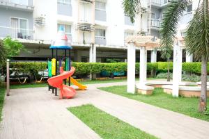 Boutique City Hideaway Cebu Modern 2-Bedroom Condo Near IT Park