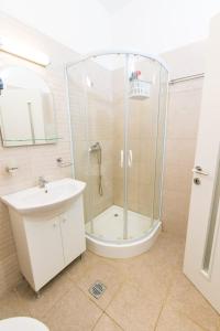 Suit apartment free parking