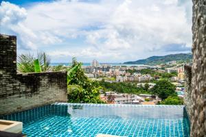 芭东Villa2:四卧海景别墅 双海景 中英泰三文管家