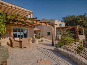 Beautiful stone villa with swimming pool, sauna and large garden by Traveler tourist agency Krk ID 2 