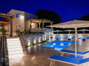 Beautiful stone villa with swimming pool, sauna and large garden by Traveler tourist agency Krk ID 2 