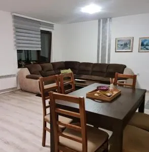 Apartman Uroš&Dušan - Sokolac