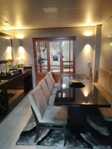 Sobrado climatizado, home cinema e conectividade - 阿劳卡里亚