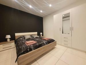 New&Cosy Apartment with Balcony