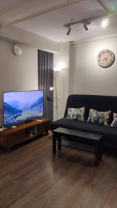 Papilukas Room Kalibata City - Studio Gold