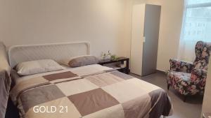 Papilukas Room Kalibata City - Studio Gold