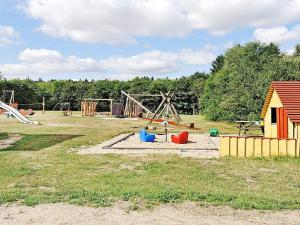 6 person holiday home in Fårvang