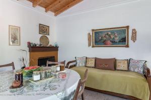 Beautiful cottage house at Mesokampos