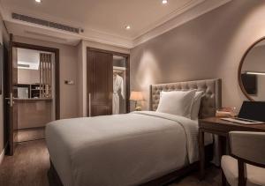 Sunrise Luxury Apartment with Ocean View