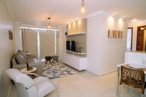 Apartamento 2 quartos 150mt da Praia e do Shopping