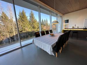 Villa by the lake Elliðavatn - Birta Rentals