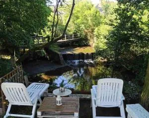 Cascade au fond du jardin - Authon-du-Perche