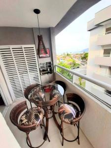 Incrível ap UBATUBA centro vista para o mar!