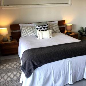 DRIFTWOOD- Hidden Gem, great view in a nature setting