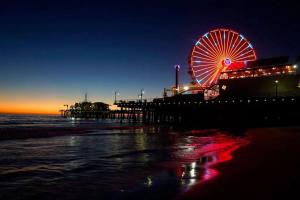 Serene King Bed Condo, MDR