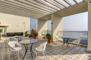 10 min to GOI Airport & Baina Beach - Swimming Pool