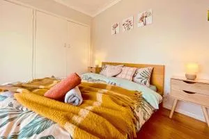 Peaceful location 3BR WiFi/Netflix/Kitchen - Research