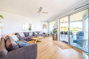 Birubi First Wave, 45a Ocean Ave - pet friendly, waterfront, waterviews, air con, Wi-Fi