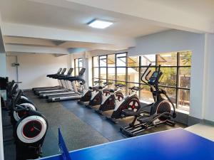 Lux Suites Gold Park Apartments