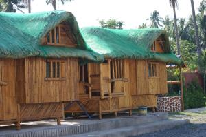 Hana-Natsu Resorts Pool & Hotel