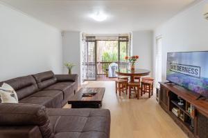 Family Home - Sleeps 6 - 150m To Beach