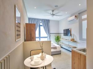 Neu Suites Ampang near LRT Jelatek