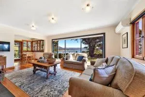 Seaside House - On Waubs Bay! - Bicheno