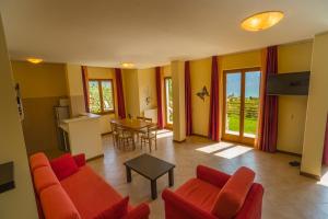 Villa Imelda, panoramic apartments with Lake Garda views