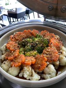 อาหารและเครื่องดื่ม