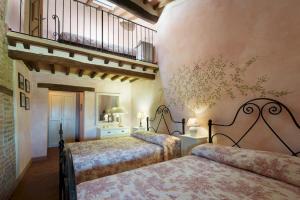 VILLA SAN NAZARIO 18&2, Emma Villas