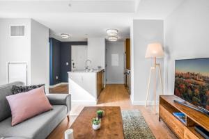 Open Back Bay 1BR w Gym nr the Common BOS-2