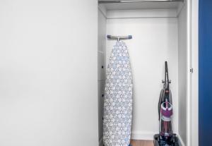 Open Back Bay 1BR w Gym nr the Common BOS-2