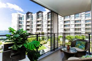 Cassia 1 BR Sea View apt by NLA