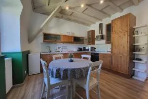 Nid douillet 2ou4 p à St Pierre de Chartreuse - 圣皮耶尔德沙尔特勒斯