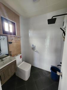 Triple J Villa Puerto Galera