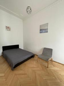 White Pearl Rooms near Gozsdu