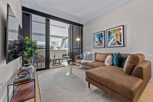 South Bank Sensational! ~ 1Bed,1Bath,1Car,Balcony