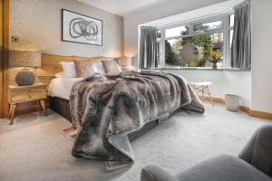 Ellerthwaite Place X3 Bed House with Hot Tub in Central Windermere