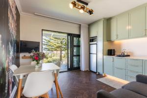 SeasCape - Escape to the sea!